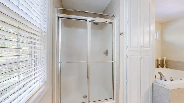 $640,000 | 830 Motlow College Road, Normandy, TN 37360