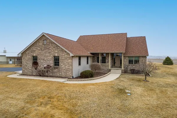 $619,900 | 10023 Auburn Road, Winnebago, IL 61088
