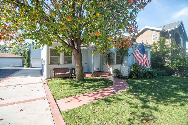$1,199,000 | 121 North Myers Street, Burbank, CA 91506