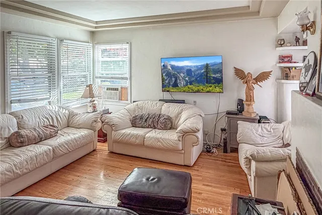 $1,199,000 | 121 North Myers Street, Burbank, CA 91506