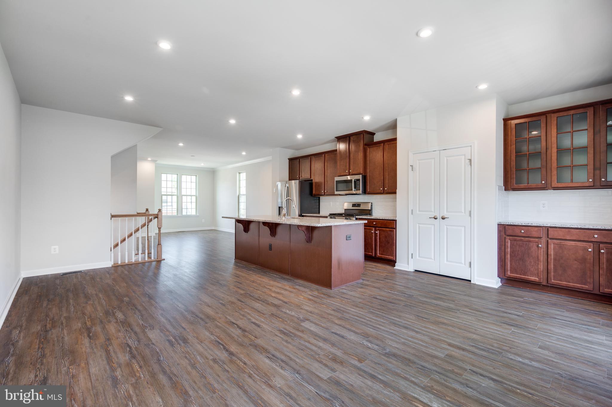 18187 Red Mulberry Road Dumfries, VA 22026 - Photo 4 of 37 Gallery Image 4