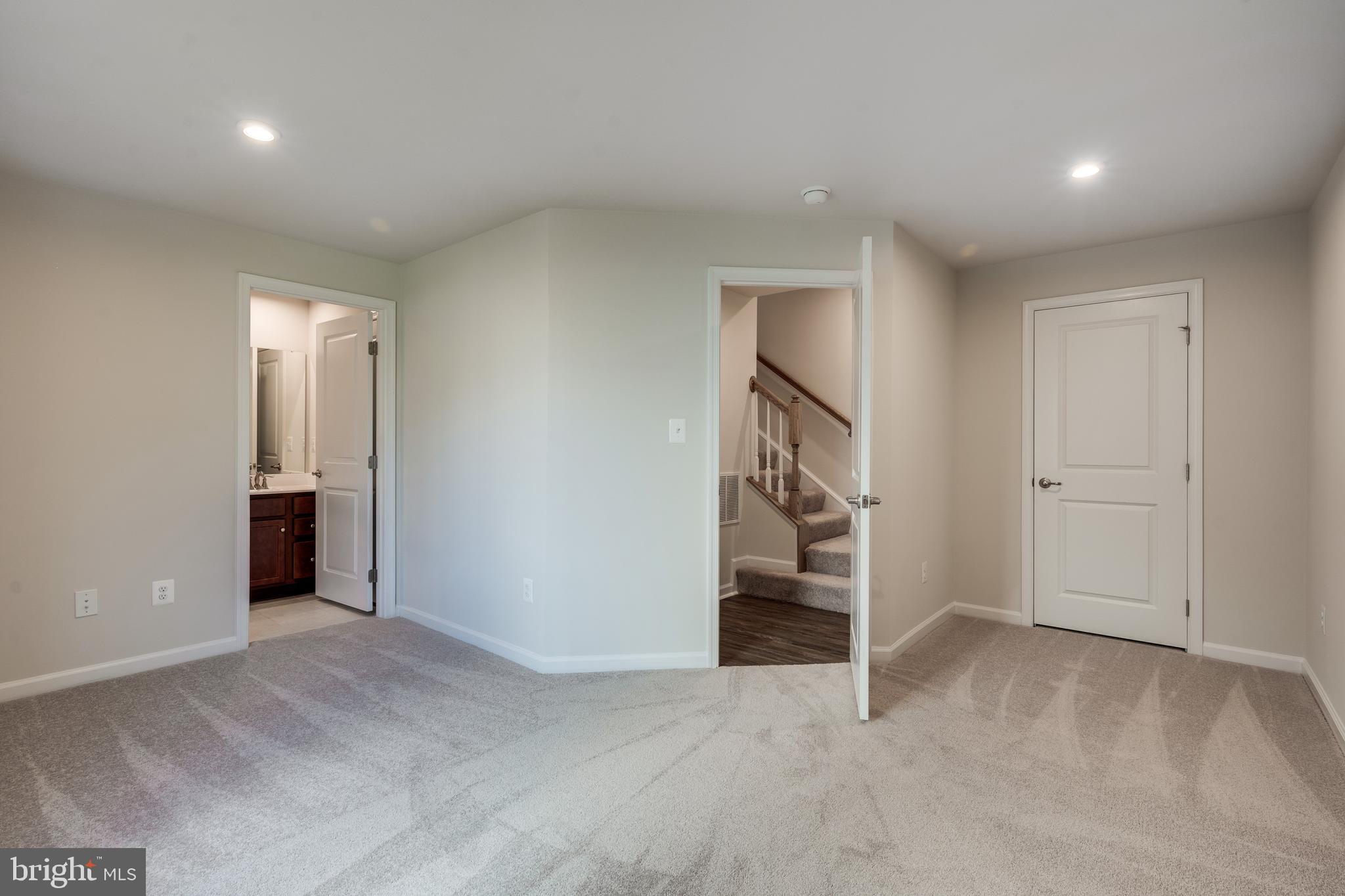 18187 Red Mulberry Road Dumfries, VA 22026 - Photo 31 of 37 Gallery Image 31