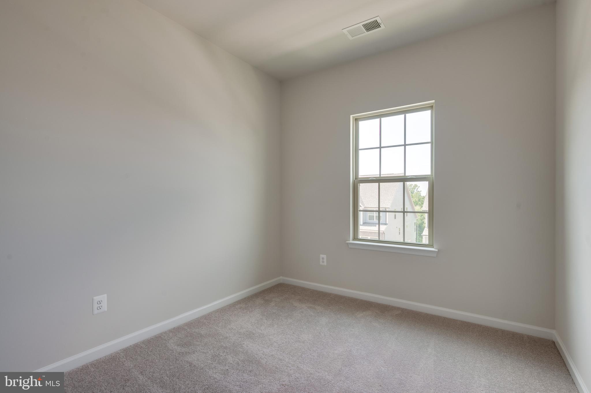 18187 Red Mulberry Road Dumfries, VA 22026 - Photo 32 of 37 Gallery Image 32