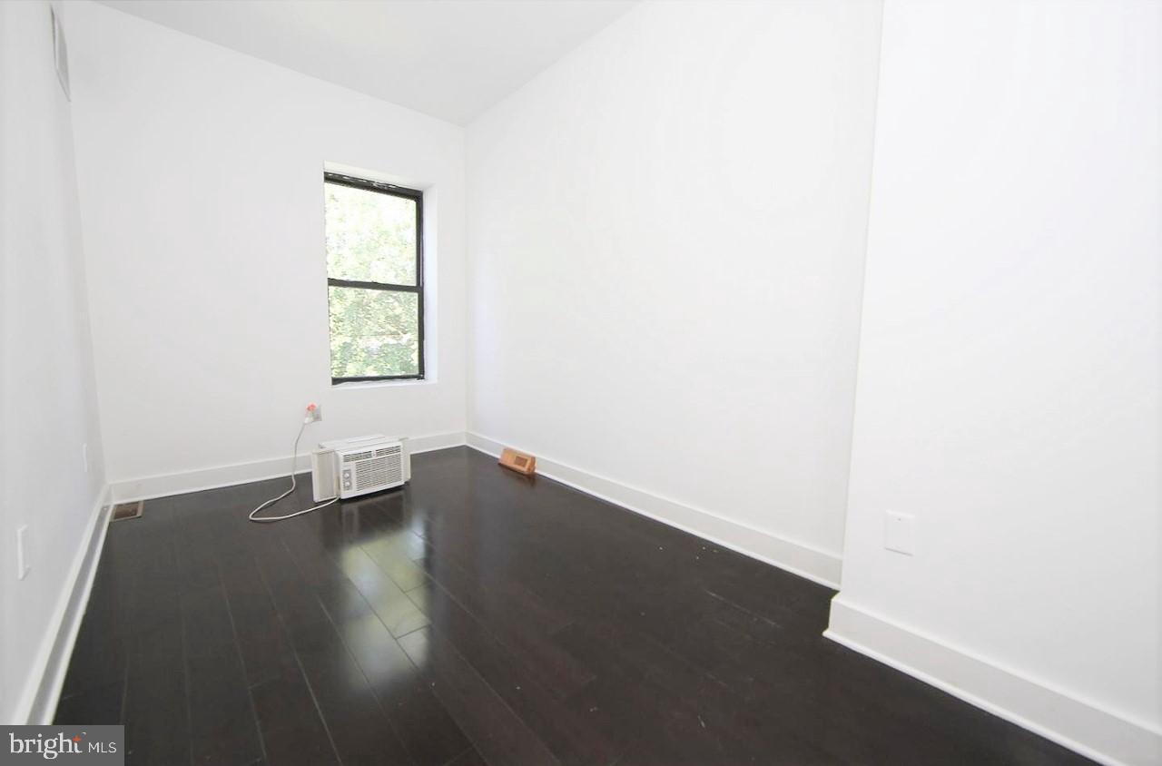 2018 North 18th Street, Unit B Philadelphia, PA 19121 - Photo 12 of 16 an empty room with a window