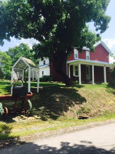 109 Woods Road Waynesburg, PA 15370 - Photo 3 of 25 Gallery Image 3