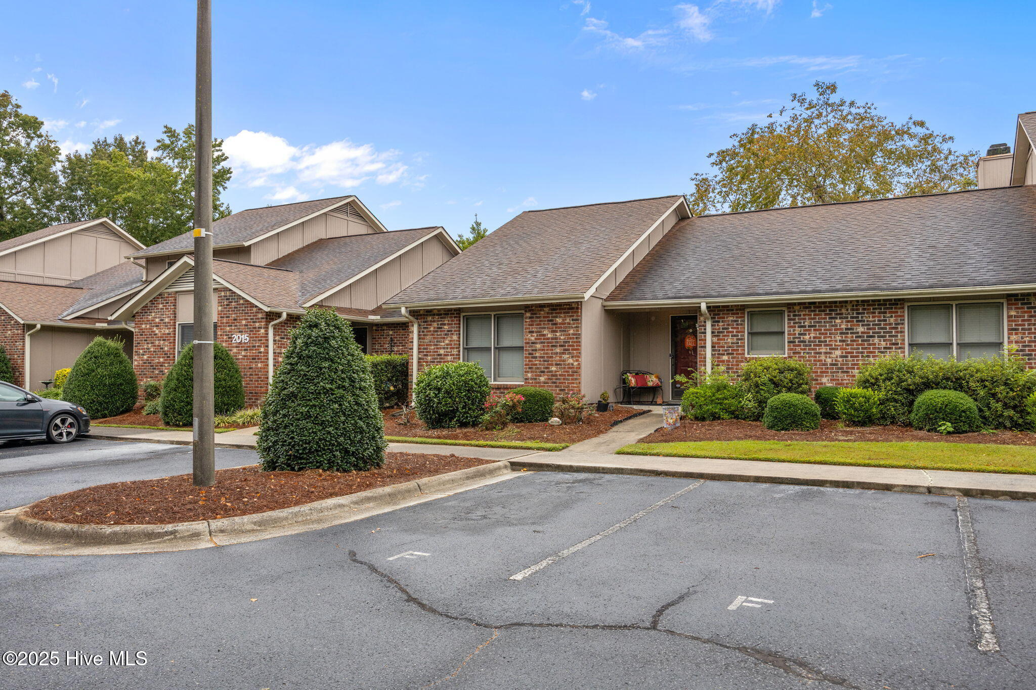 2015 Quail Ridge Road, Unit F Greenville, NC 27858 - Photo 3 of 34 3-web-or-mls-BLS_0086