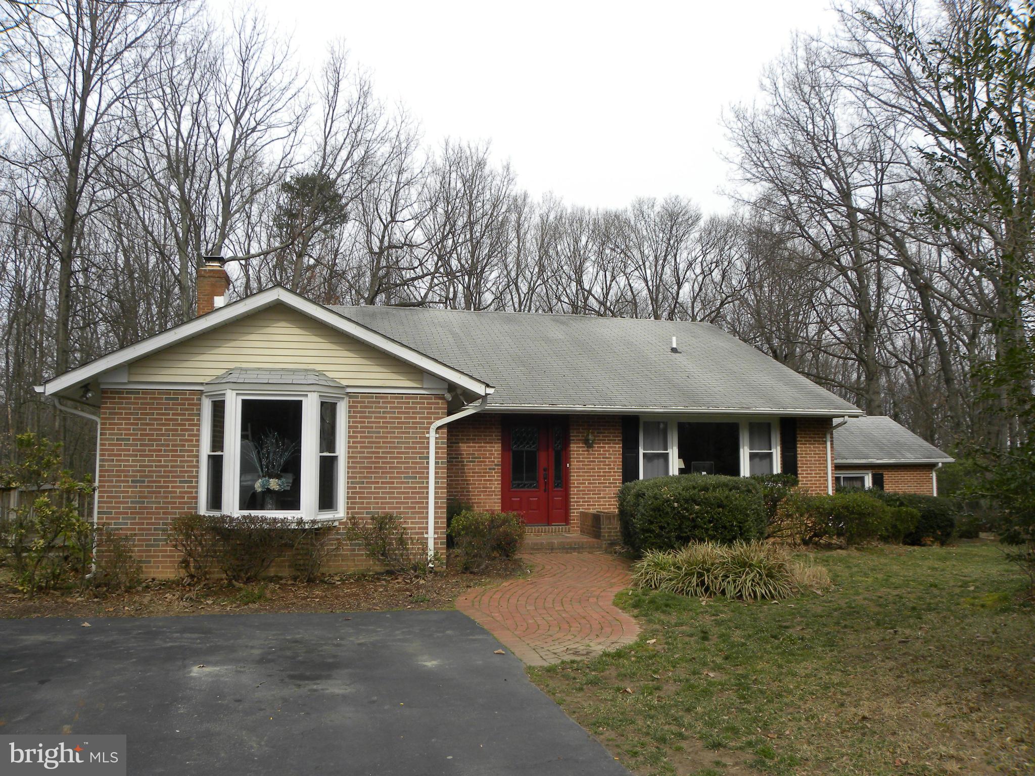 6502 Shamrock Road Manassas, VA 20112 - Photo 1 of 30 Exterior (Front)