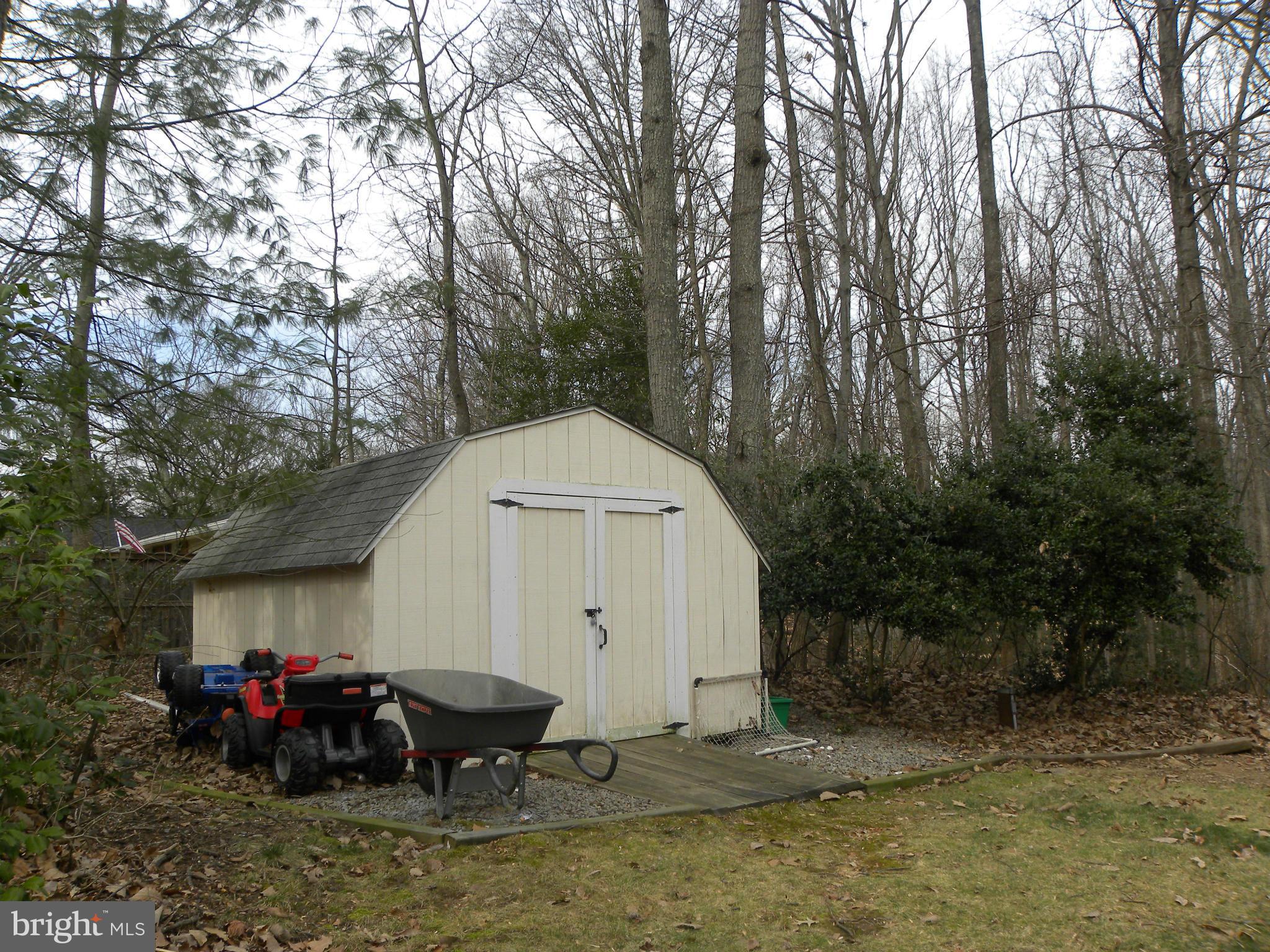 6502 Shamrock Road Manassas, VA 20112 - Photo 16 of 30 Exterior (Rear)