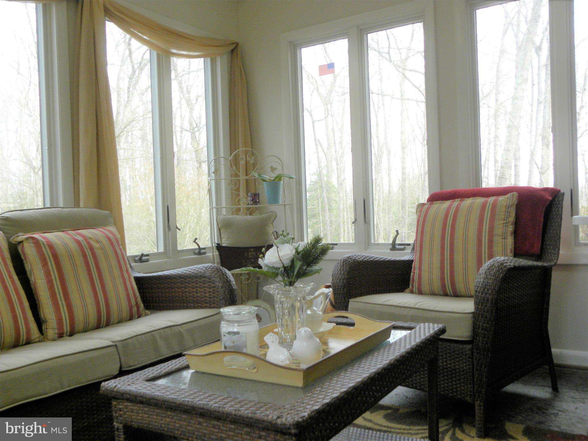 6502 Shamrock Road Manassas, VA 20112 - Photo 17 of 30 Sunroom