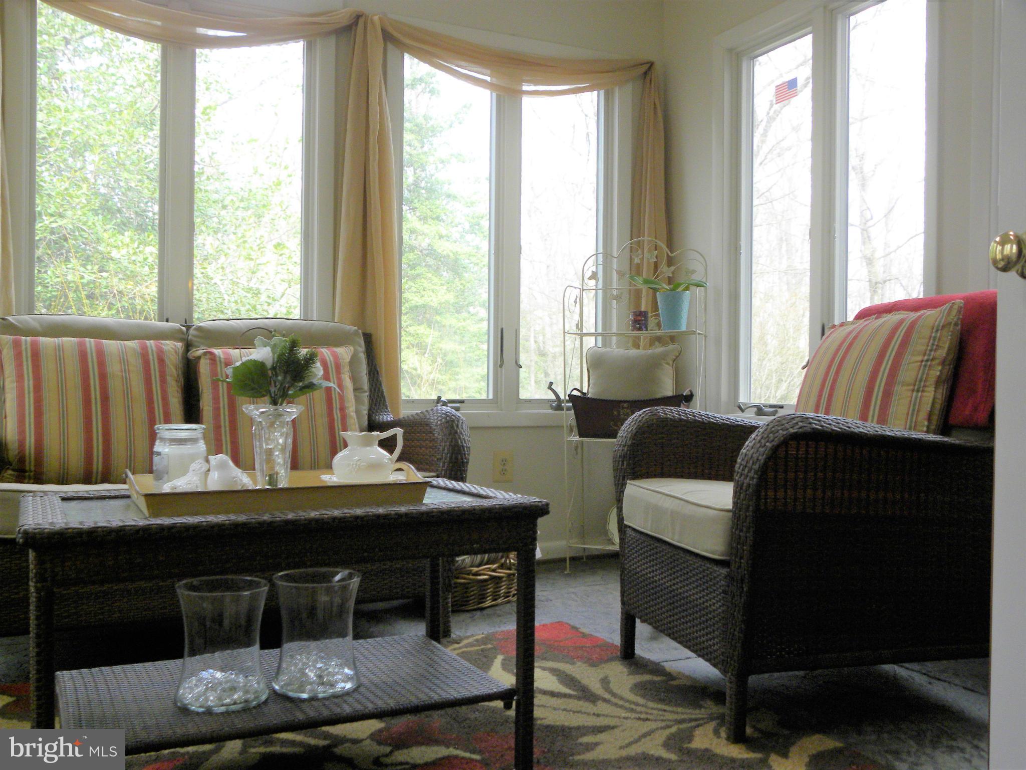 6502 Shamrock Road Manassas, VA 20112 - Photo 18 of 30 Sunroom