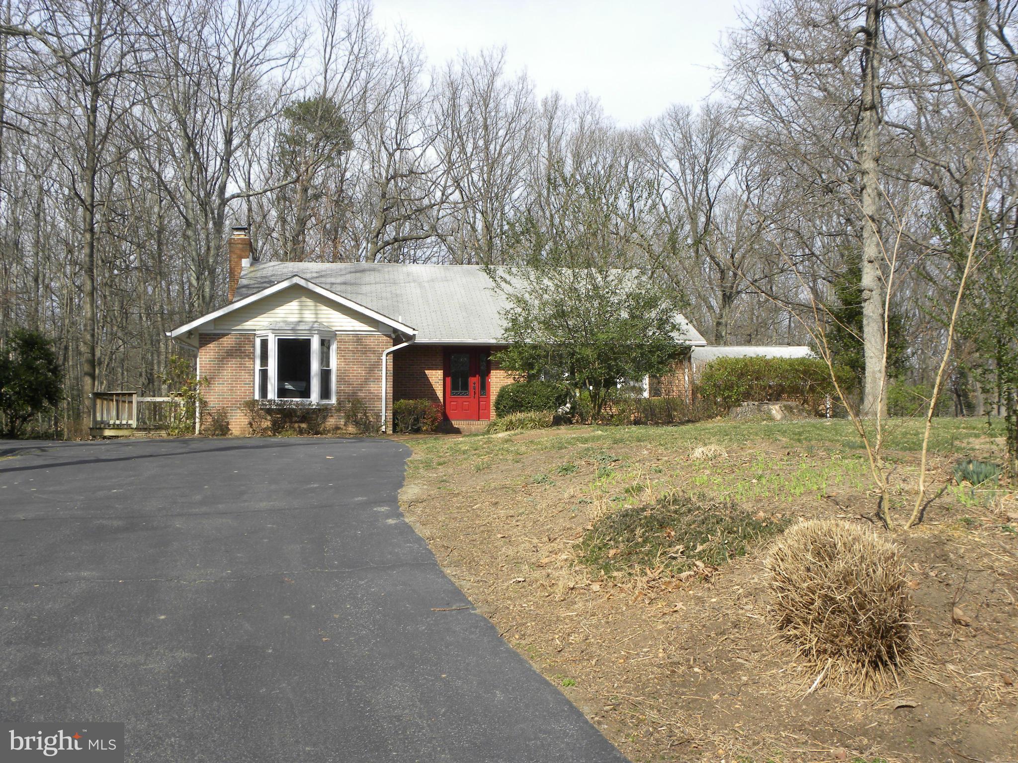 6502 Shamrock Road Manassas, VA 20112 - Photo 9 of 30 Exterior (Front)
