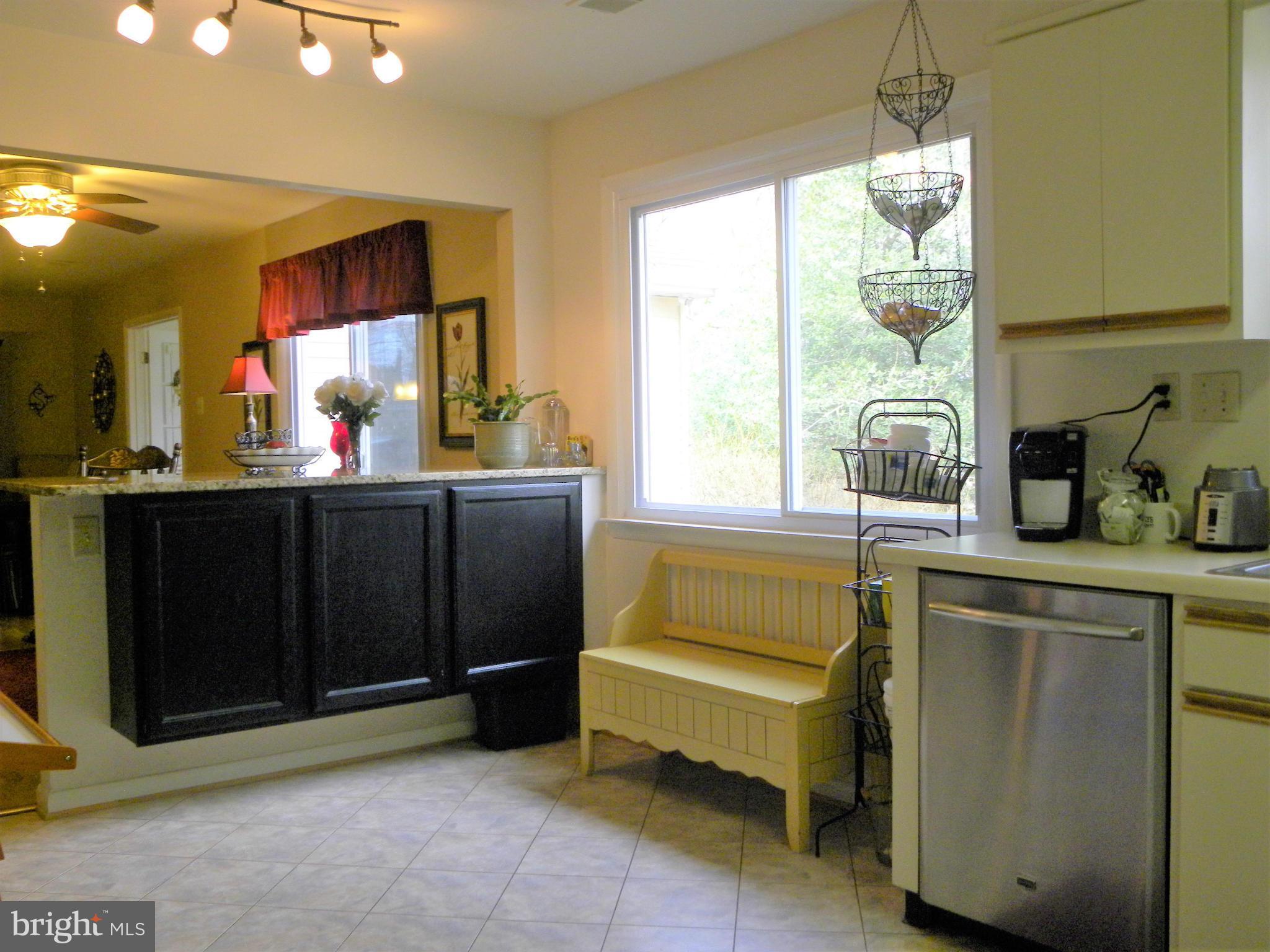 6502 Shamrock Road Manassas, VA 20112 - Photo 10 of 30 Kitchen