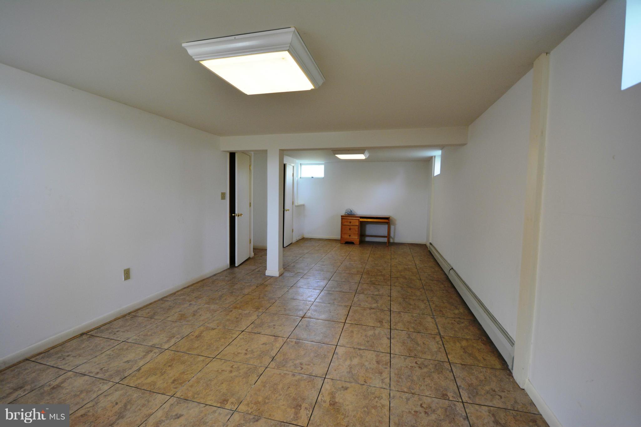 2500 Neudecker Road Westminster, MD 21157 - Photo 20 of 30 Second view family room