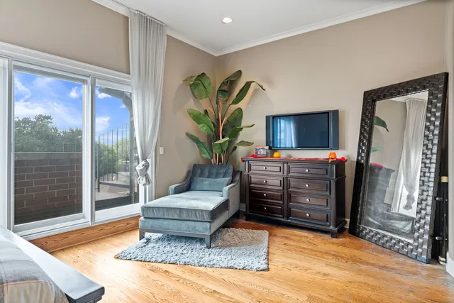 $915,000 | 2424 North Ashland Avenue, Unit PH, Chicago, IL 60614