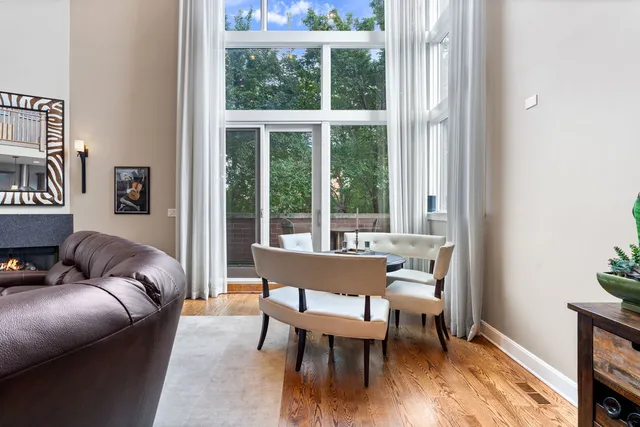 $915,000 | 2424 North Ashland Avenue, Unit PH, Chicago, IL 60614