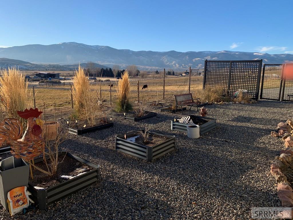 56 Country Living Lane Salmon, ID 83467 - Photo 42 of 44 Garden
