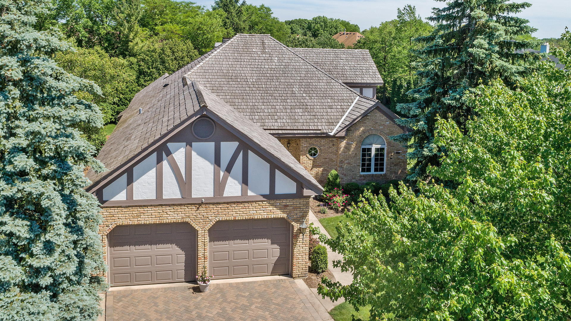 33 Lancaster Court Burr Ridge, IL 60527 - Photo 2 of 42