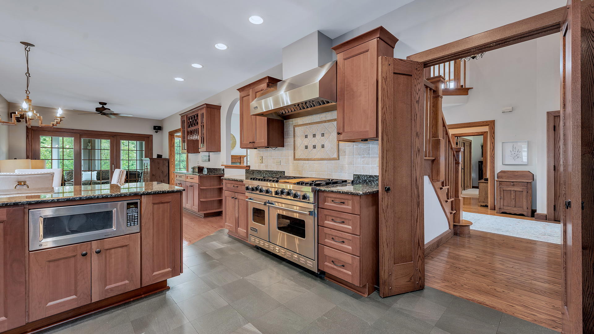 33 Lancaster Court Burr Ridge, IL 60527 - Photo 6 of 42