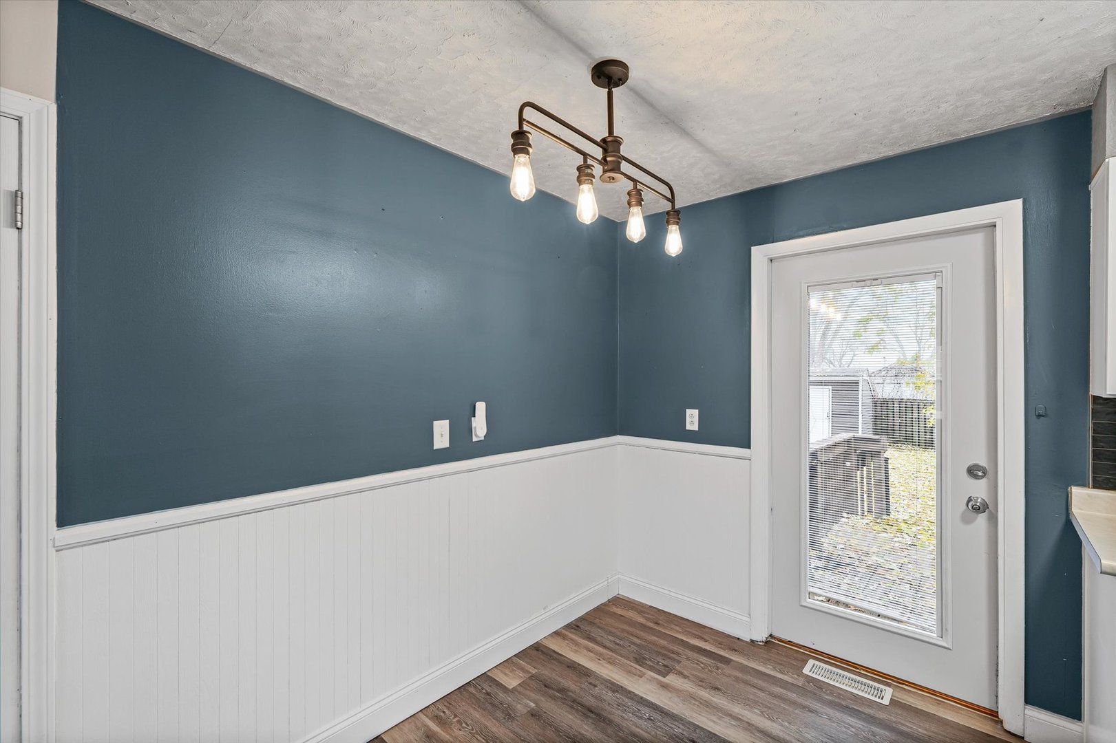 215 North 3rd Street Fisher, IL 61843 - Photo 9 of 32