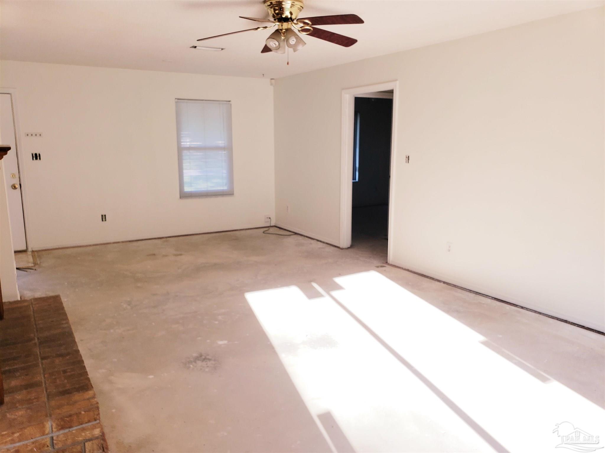 4233 North Island Road Milton, FL 32571 - Photo 6 of 24