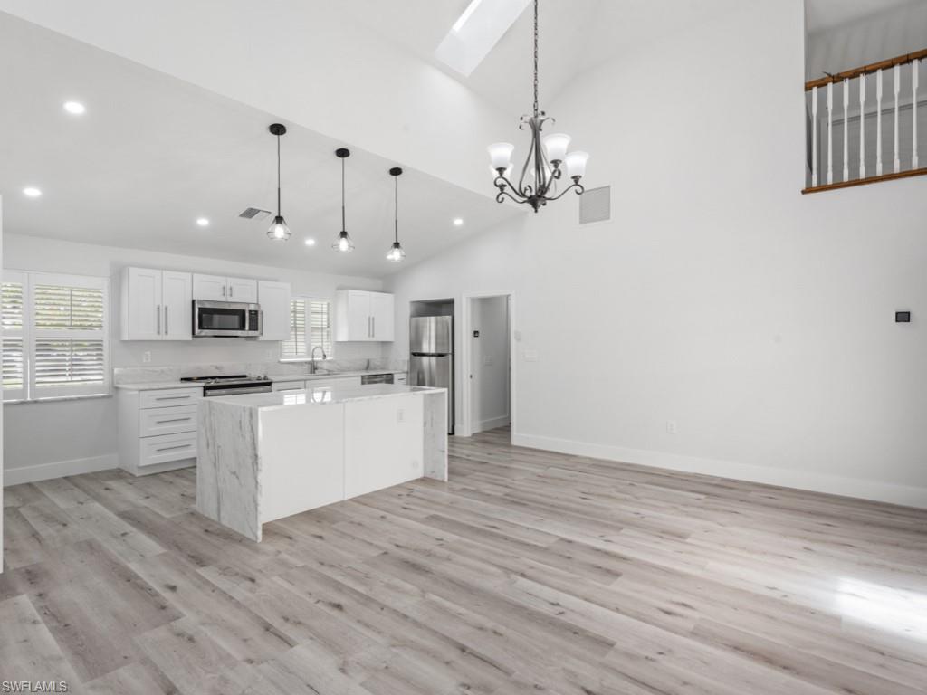 1131 Crayton Road Naples, FL 34102 - Photo 9 of 22