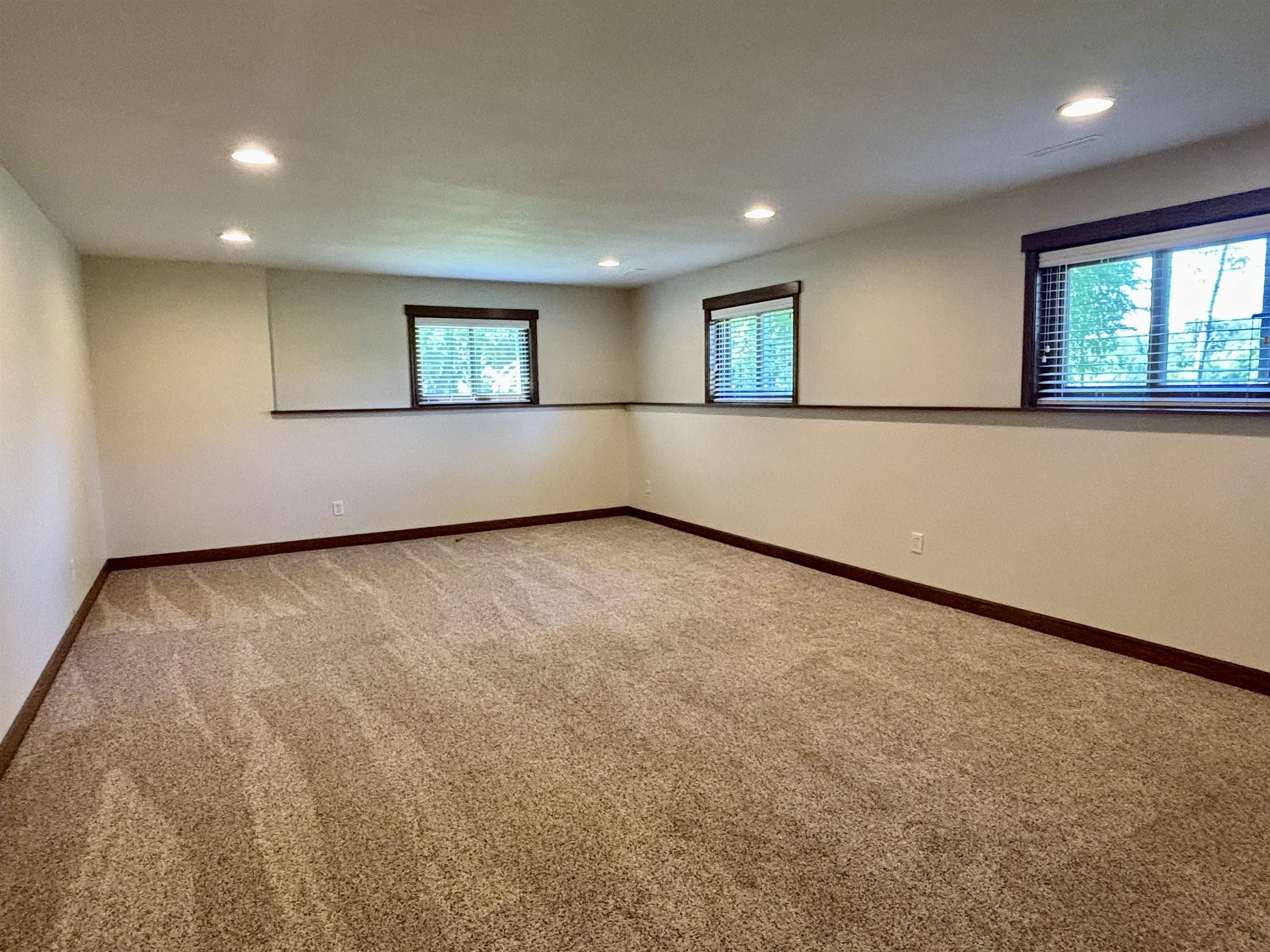 910 Riverview Court Marshall, WI 53559 - Photo 27 of 33