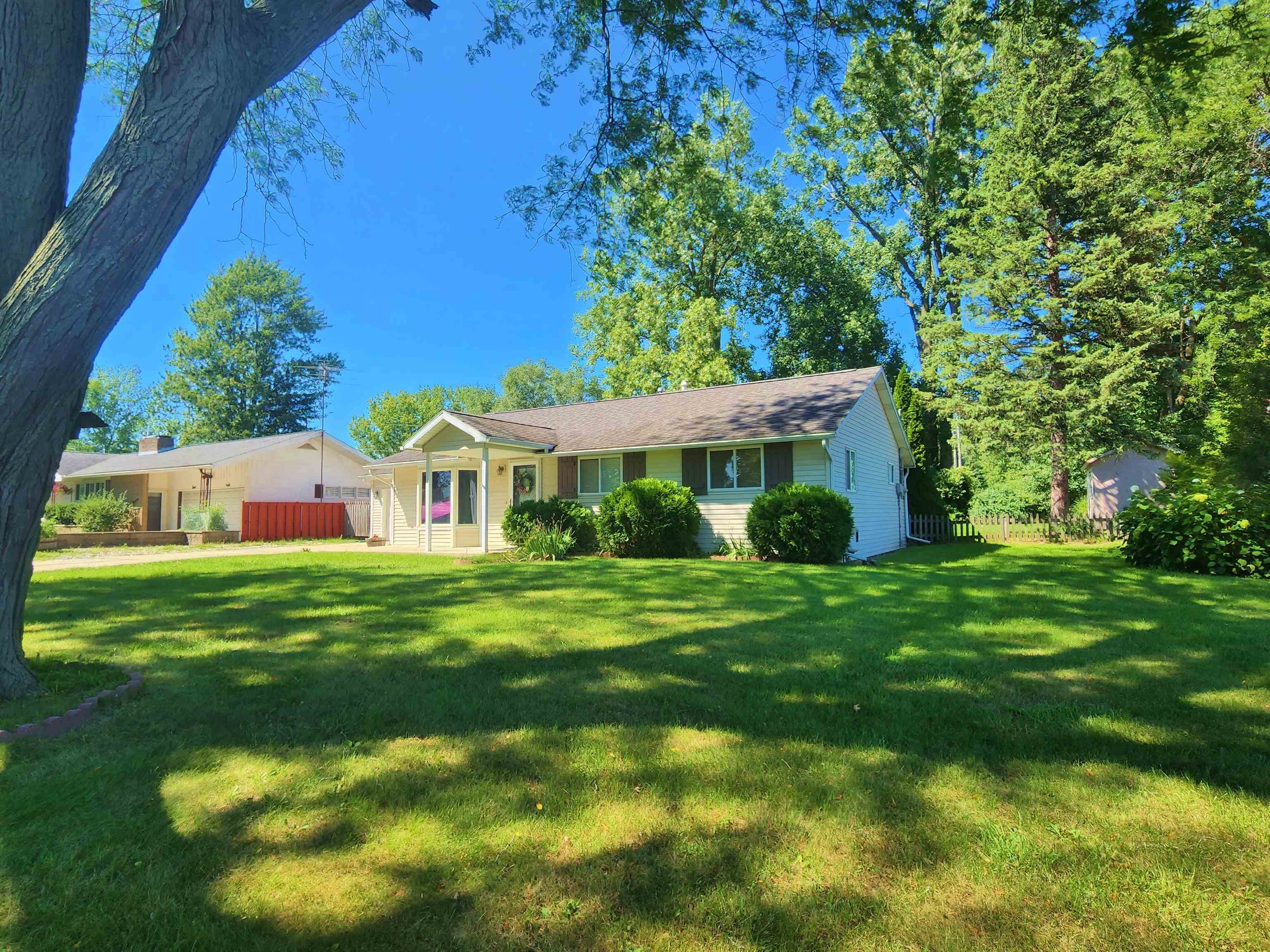 1190 Cheesman Road St. Louis, MI 48880 - Photo 30 of 35 1903717-29.JPG