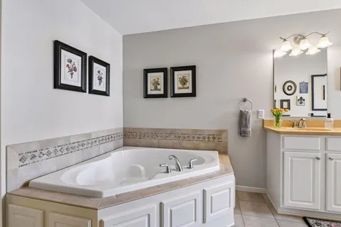 $475,000 | 10837 South Shore Drive, Plymouth, MN 55441