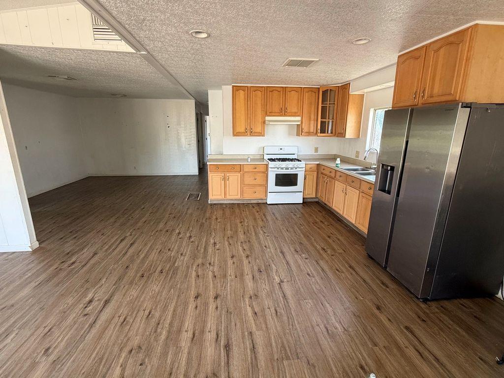 5412 Tully Road Modesto, CA 95356 - Photo 5 of 17