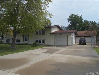 13034 Stolletown Road Breese, IL 62230 - Photo 2 of 25