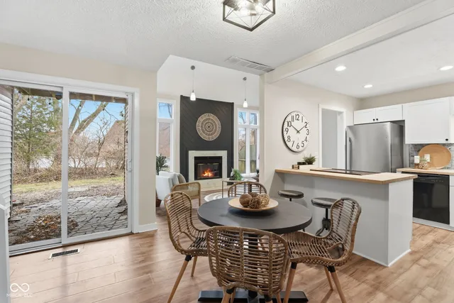 $215,000 | 5952 Highgate Circle East, Indianapolis, IN 46250