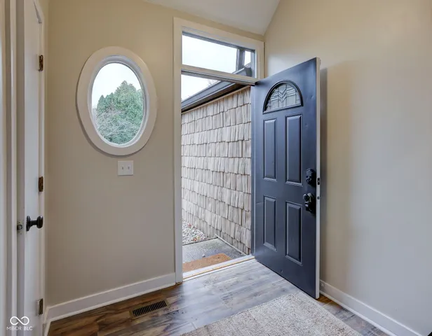 $215,000 | 5952 Highgate Circle East, Indianapolis, IN 46250