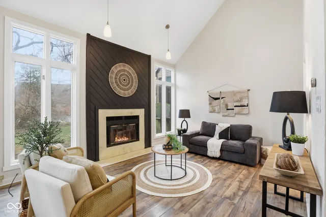 $215,000 | 5952 Highgate Circle East, Indianapolis, IN 46250