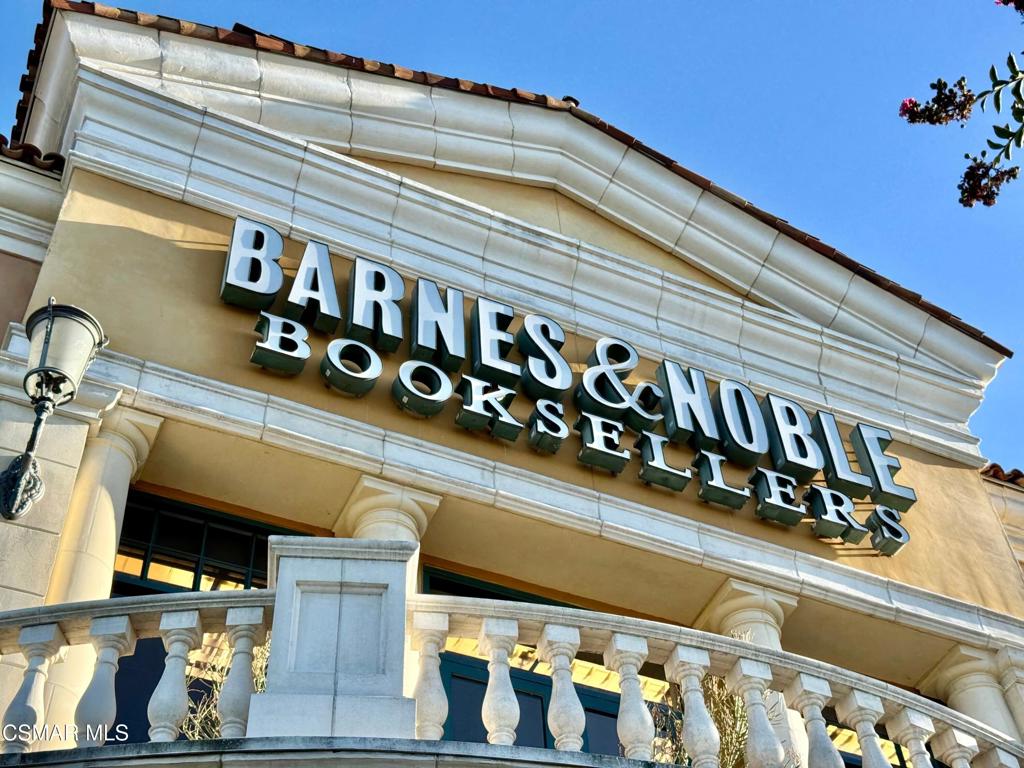 23637 Park Capri, Unit 36 Calabasas, CA 91302 - Photo 39 of 39 a front view of building