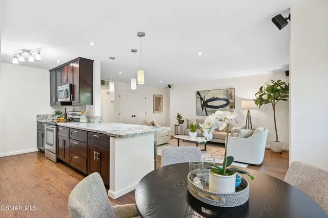 $675,000 | 23637 Park Capri, Unit 36, Calabasas, CA 91302