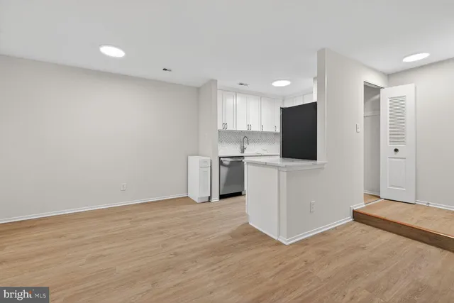 $1,650 | 18207 Swiss Circle, Unit 297, Germantown, MD 20874