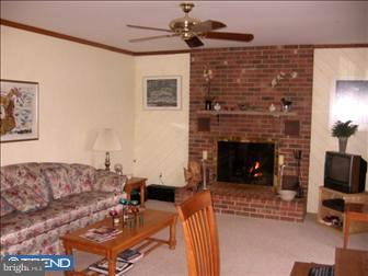 16 Fenimore Road Lumberton, NJ 08048 - Photo 3 of 12 Family Room