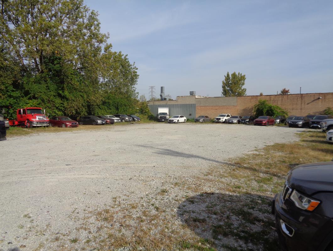 11629 South Green Street Chicago, IL 60628 - Photo 3 of 12 a view of a ocean view