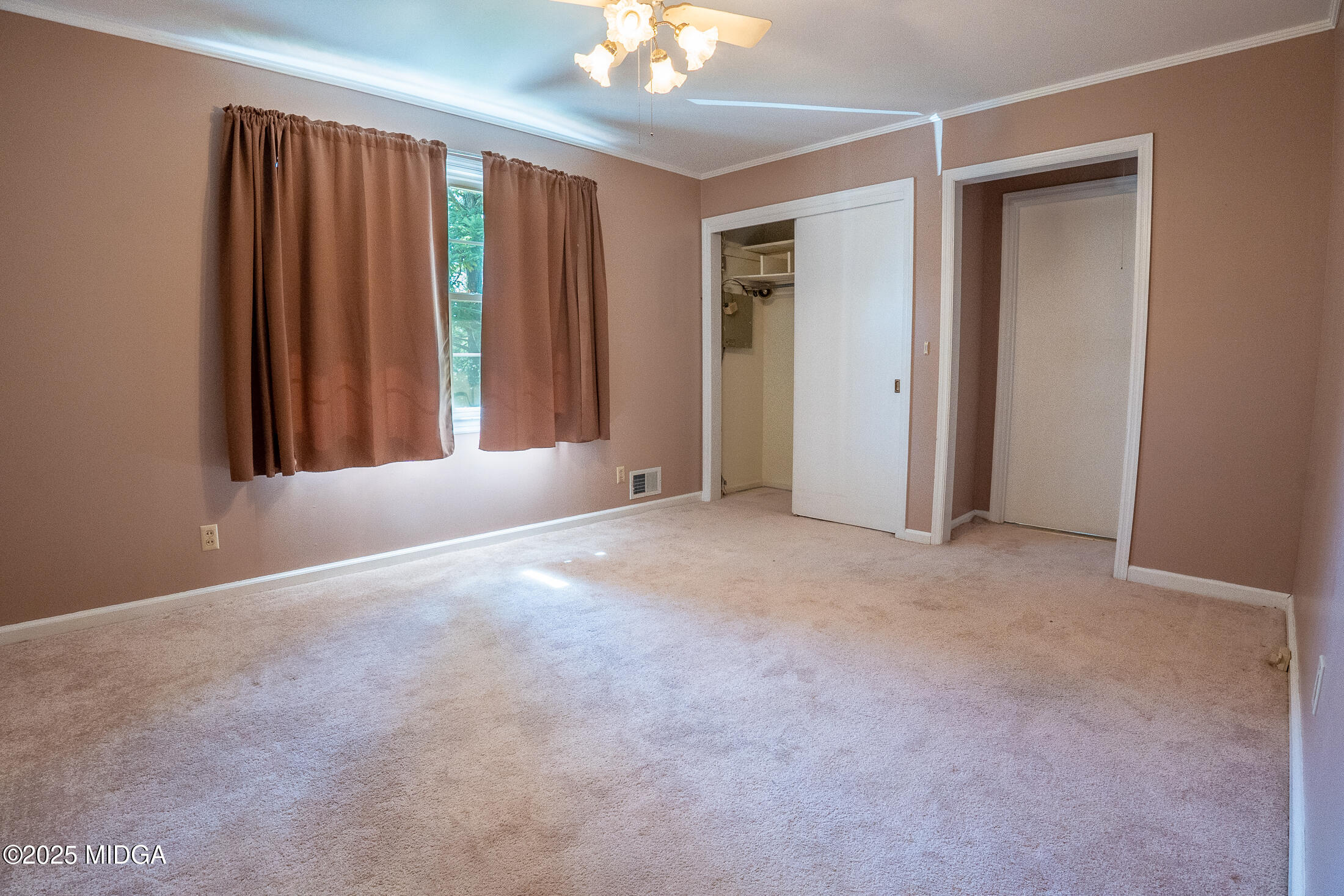 2939 General Lee Road Macon, GA 31204 - Photo 17 of 38 a view of an empty room with a window