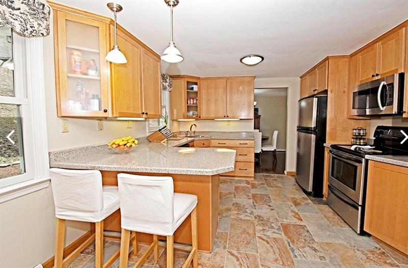 1724 Fox Chapel Road Pittsburgh, PA 15238 - Photo 7 of 25 Gallery Image 7