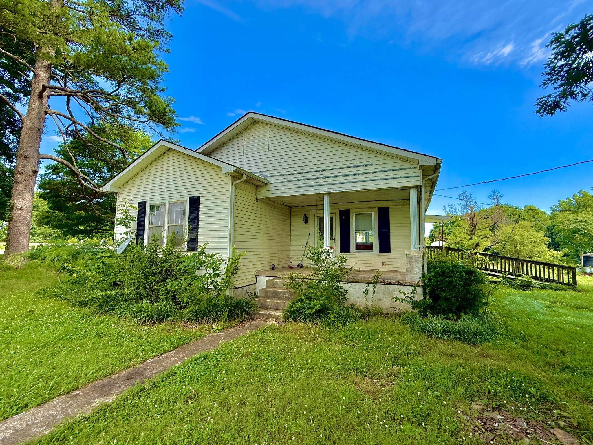 560 State Line Road Loretto, TN 38469 - Photo 4 of 22