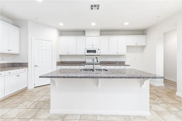 $826,000 | 13044 Bramble Street, Eastvale, CA 92880