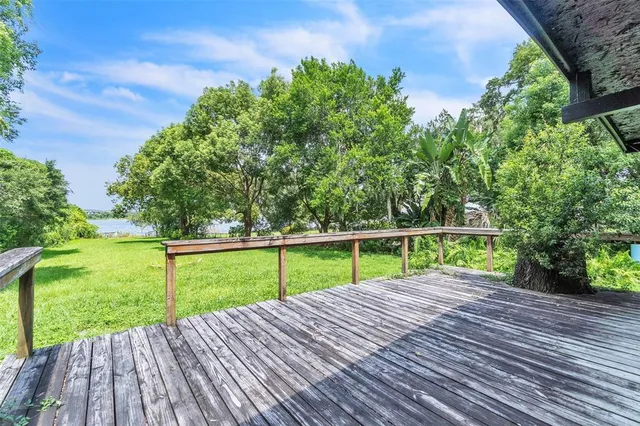 a view of out door space and deck