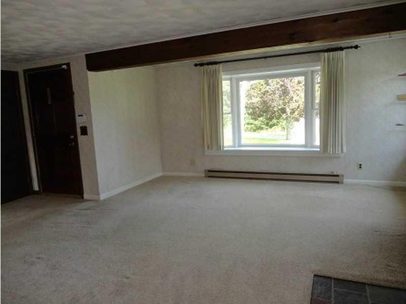 312 Childs Road Norridgewock, ME 04957 - Photo 25 of 33 Living Room.