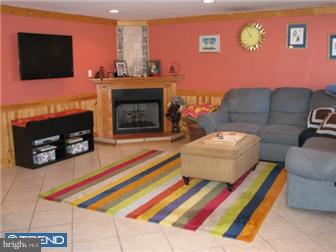 329 Kennerly Road Springfield, PA 19064 - Photo 4 of 12