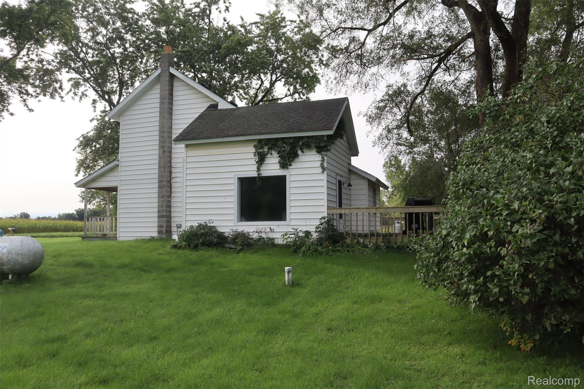 11921 Stow Road Perry, MI 48872 - Photo 23 of 23 IMG_2127.JPG