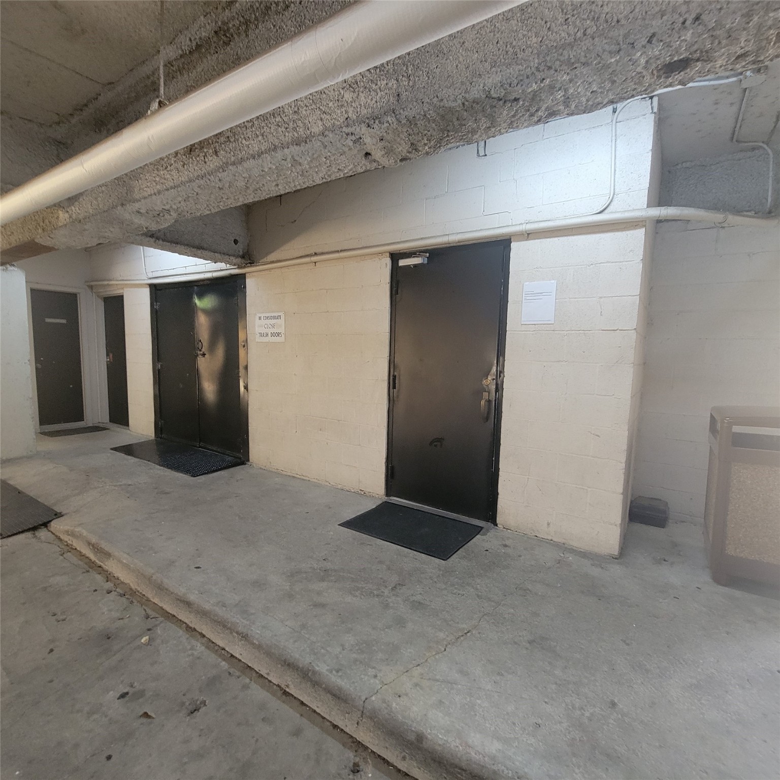 2333 Bering Drive, Unit 226 Houston, TX 77057 - Photo 30 of 33 a view of an empty room