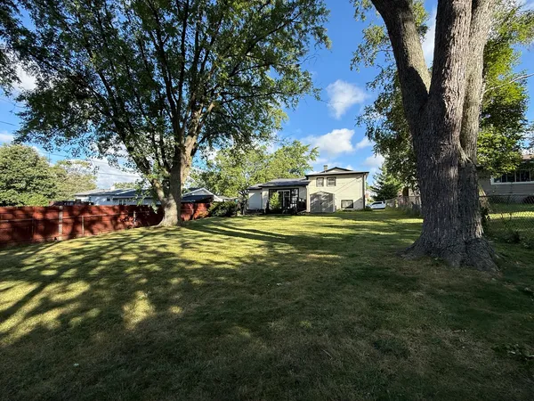 $399,500 | 615 Nolan Avenue, Glendale Heights, IL 60139