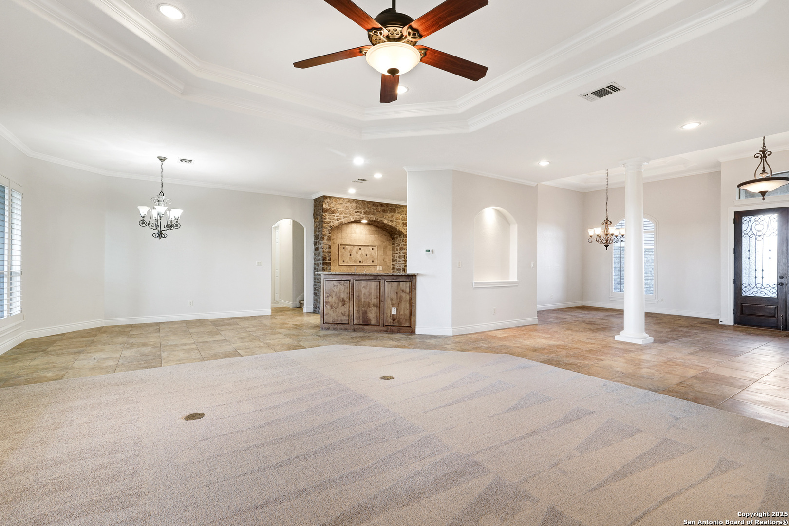 438 Pueblo Pintado Helotes, TX 78023 - Photo 5 of 42