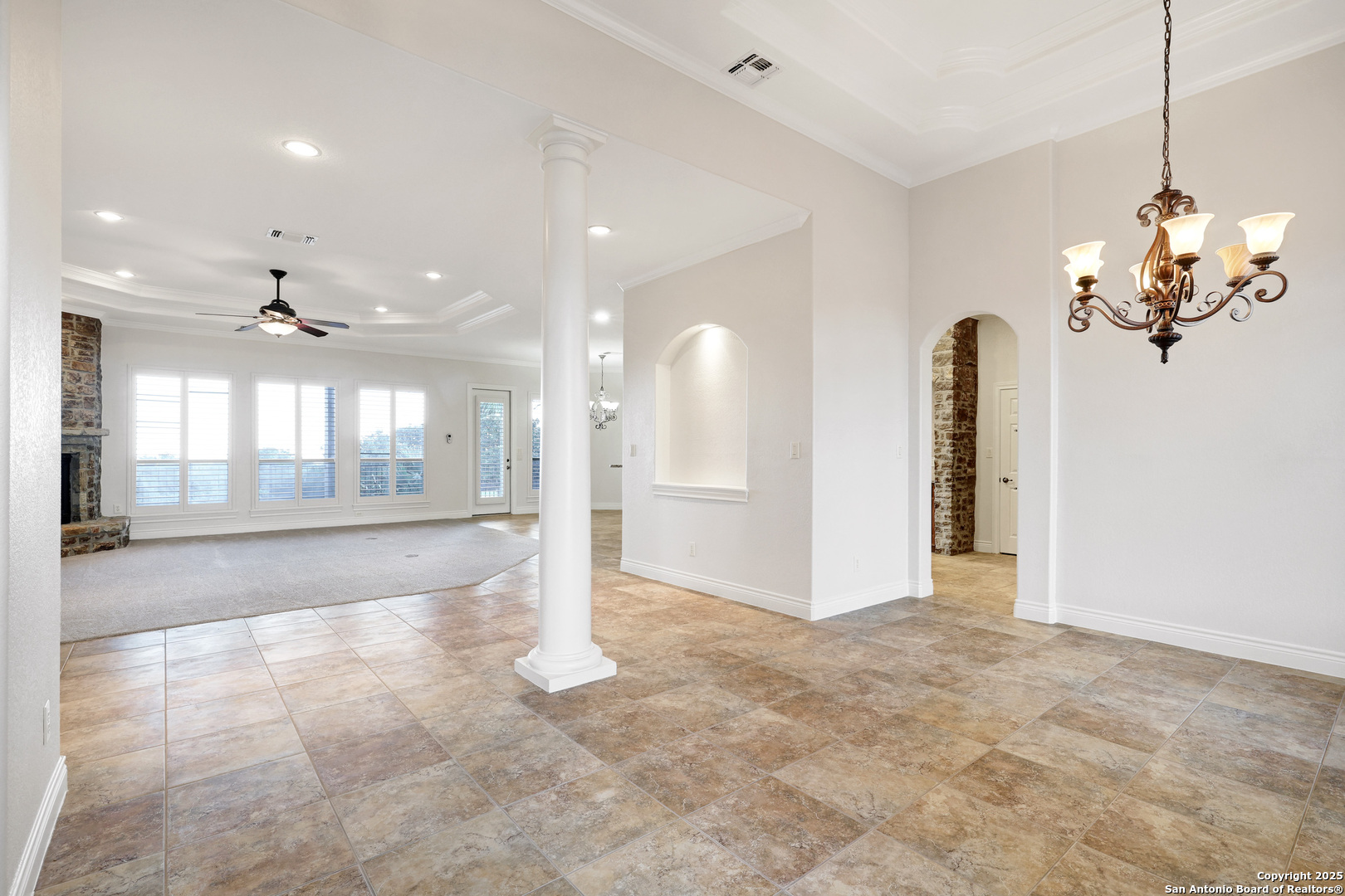 438 Pueblo Pintado Helotes, TX 78023 - Photo 7 of 42